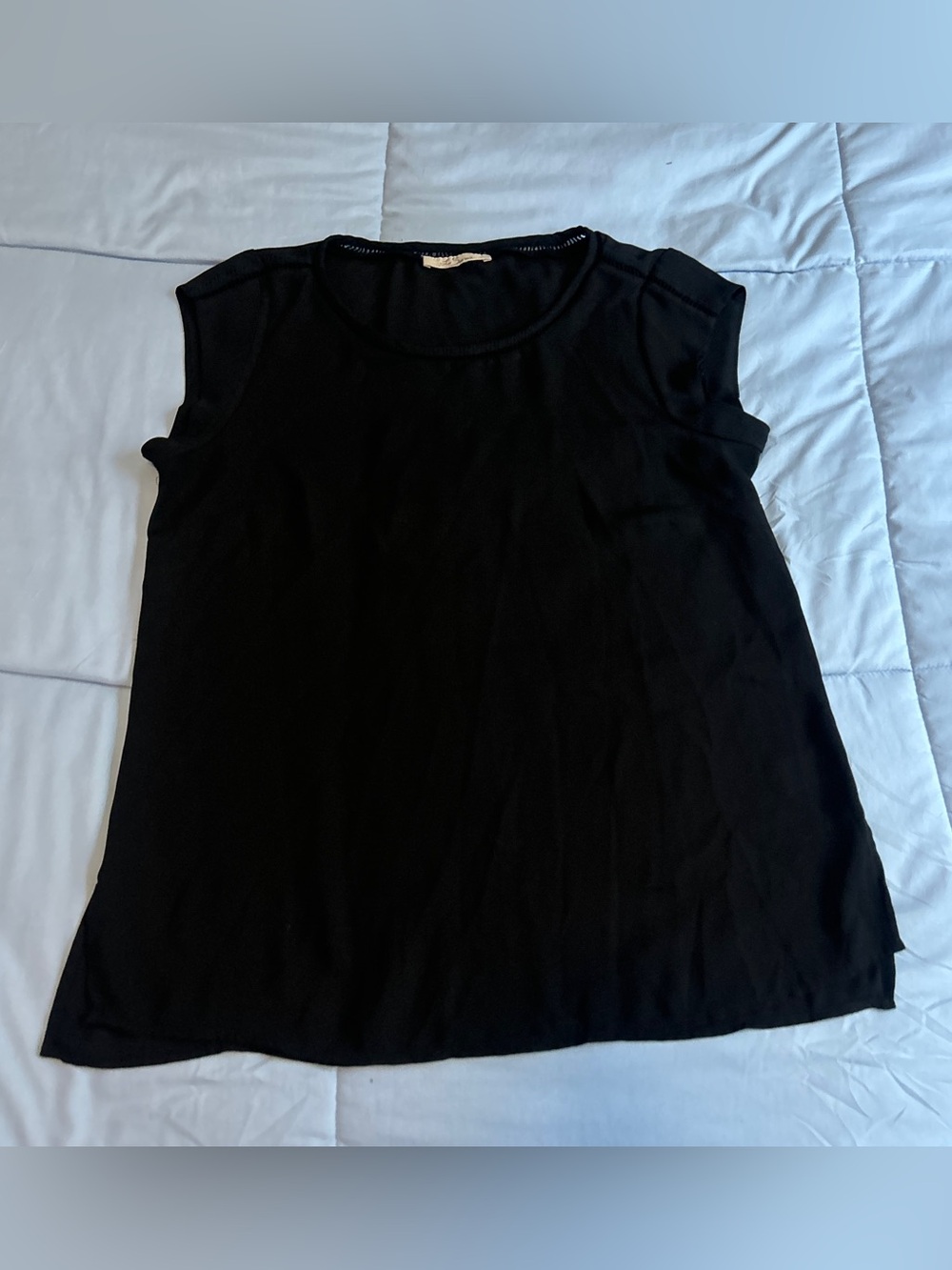 Les Serein Classic black short sleeve Blouse Women’s fits Med Black